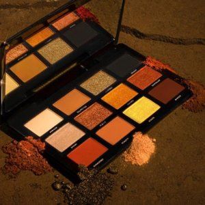 ✨Artist Couture, Supreme Bronze Eyeshadow Palette ✨(NIB)
